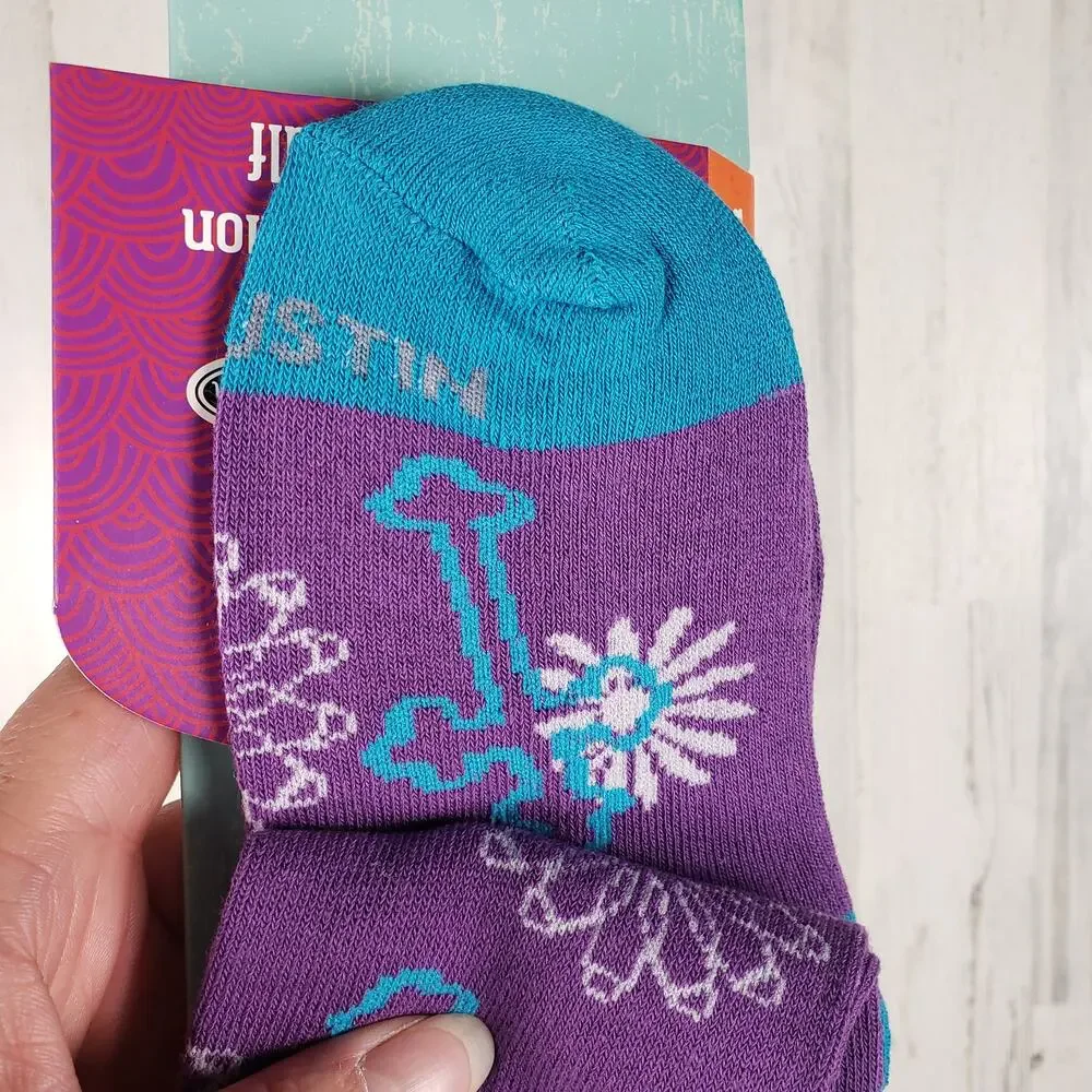 NWT Justin Boots Fashion Cushioned Sole Over The Calf Socks Women's Size Small